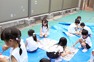 ぶくぶくシャボン玉に挑戦　A