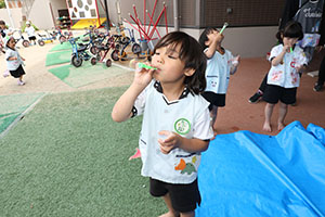 人が入れるシャボン玉に挑戦！　C・E