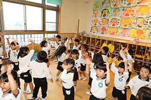 パイナポー体操頑張っています！　たんぽぽ・C・D