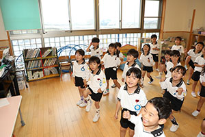 パイナポー体操頑張っています！　たんぽぽ・C・D
