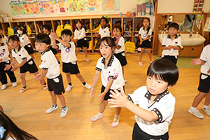 パイナポー体操頑張っています！　たんぽぽ・C・D
