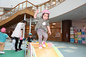 元気いっぱいサーキット遊び　ひよこ・あひる・ぺんぎん・こあら・ぱんだ・きりん
