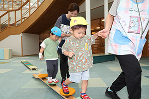 元気いっぱいサーキット遊び　ひよこ・あひる・ぺんぎん・こあら・ぱんだ・きりん