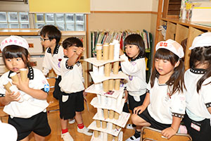 タワー作り　楽しかったね　すみれ・たんぽぽ