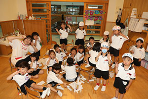 タワー作り　楽しかったね　すみれ・たんぽぽ