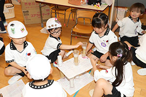 タワー作り　楽しかったね　すみれ・たんぽぽ