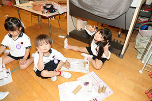 タワー作り　楽しかったね　すみれ・たんぽぽ