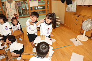 タワー作り　楽しかったね　すみれ・たんぽぽ
