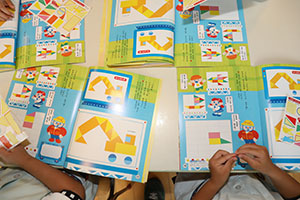 月刊絵本と雨の日水遊び！　B