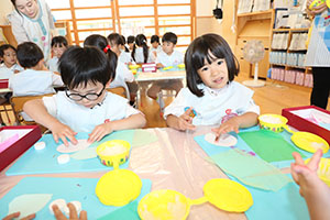 梅雨の制作　たんぽぽ