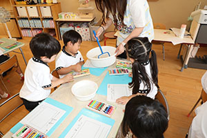 おたまじゃくしの観察　すみれ