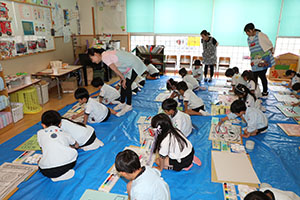 絵画教室　個性いっぱいの作品が完成　　A・B