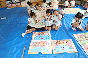 絵画教室　個性いっぱいの作品が完成　　A・B