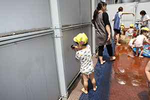 水遊び楽しかったね　ひよこ・あひる・ぺんぎん