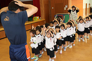 はじめての体操教室　　うさぎ