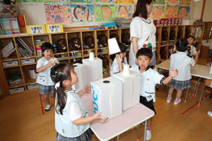 科学教室　「空気のパワー」について学びました　　ひまわり・さくら・たんぽぽ