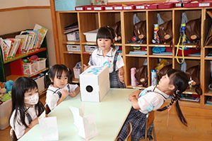 科学教室　「空気のパワー」について学びました　　ひまわり・さくら・たんぽぽ