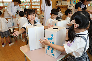 科学教室　「空気のパワー」について学びました　　ひまわり・さくら・たんぽぽ