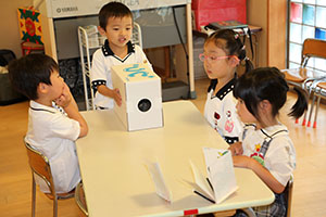 科学教室　「空気のパワー」について学びました　　ばら・すみれ