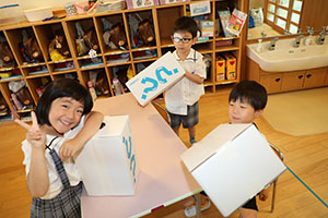 科学教室　「空気のパワー」について学びました　　ばら・すみれ