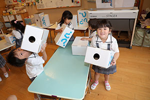科学教室　「空気のパワー」について学びました　　ばら・すみれ