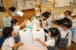 科学教室　「空気のパワー」について学びました　　ばら・すみれ