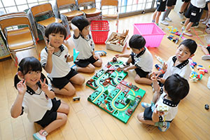 仲良く自由遊び☆　こあら・E