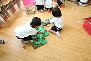 仲良く自由遊び☆　こあら・E