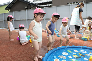 水遊び楽しかったね　ぺんぎん・ひよこ