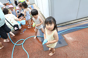 水遊び楽しかったね　ぺんぎん・ひよこ