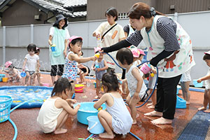 水遊び楽しかったね　ぺんぎん・ひよこ
