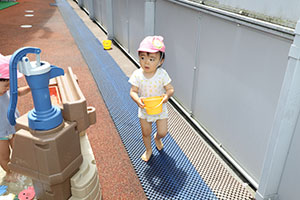 水遊び楽しかったね　ぺんぎん・ひよこ