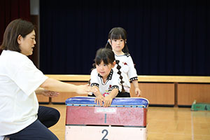 体操教室　ー跳び箱ー　ばら