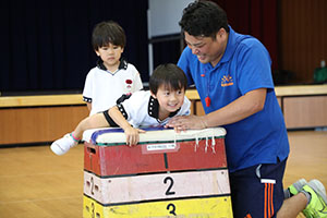 体操教室　ー跳び箱ー　ばら