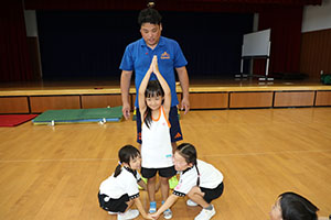 体操教室　ー跳び箱ー　ばら