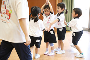 体操教室　ー跳び箱ー　ばら