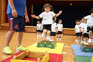 体操教室　ー跳び箱ー　ひまわり