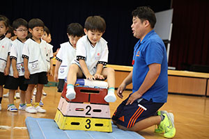 体操教室　ー跳び箱ー　ひまわり