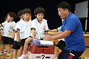体操教室　ー跳び箱ー　ひまわり