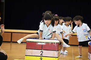 体操教室　ー跳び箱ー　ひまわり