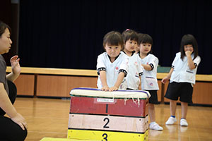 体操教室　ー跳び箱ー　ひまわり