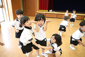 体操教室　ー跳び箱ー　すみれ