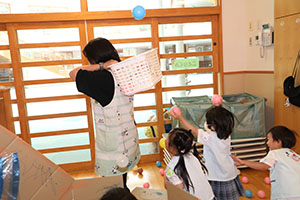 ボール遊び楽しかったね　ことり