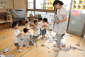 新聞紙遊び 　うさぎ