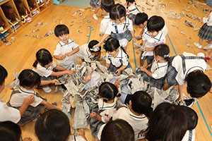 新聞紙遊び 　うさぎ