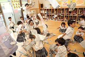 新聞紙遊び 　うさぎ