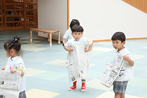 エンゼルドームで新聞紙×かけっこ　ことり