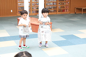 エンゼルドームで新聞紙×かけっこ　ことり