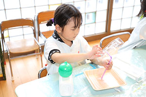 プールのおもちゃの制作　E