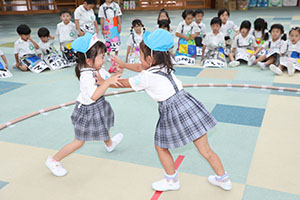 お相撲ごっこ　楽しかったね　さくら